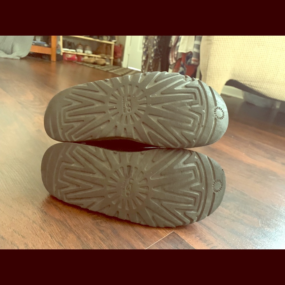 Uggs Bailey button triple!